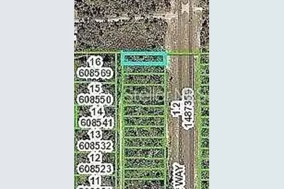 19045 Commercial Way N, Brooksville, FL 34614 - Photo 1