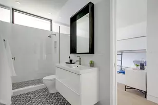 1500 Bayview Dr, Sarasota, FL 34239 - Photo 53