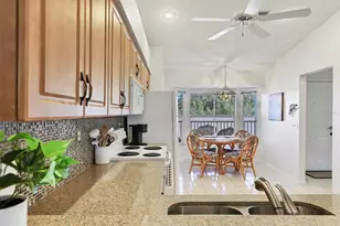 9641 Castle Point Dr, Sarasota, FL 34238 - Photo 15