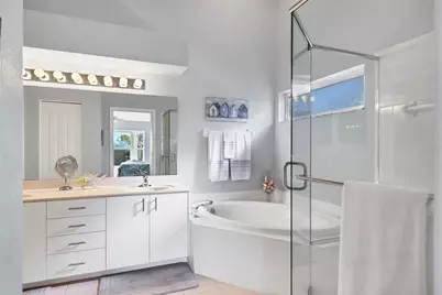 9641 Castle Point Drive #1221, Sarasota, FL 34238 - Photo 21