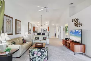 9641 Castle Point Dr, Sarasota, FL 34238 - Photo 11