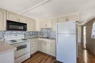 4221 11th St E, Ellenton, FL 34222 - Photo 3