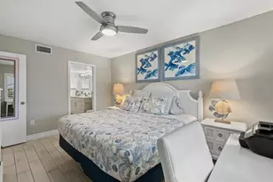 1313 Siesta Bayside Dr, Sarasota, FL 34242 - Photo 17