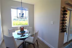 3806 Parkridge Cir, Sarasota, FL 34243 - Photo 5