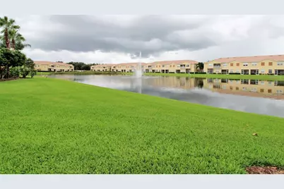 3806 Parkridge Circle #21-105, Sarasota, FL 34243 - Photo 19