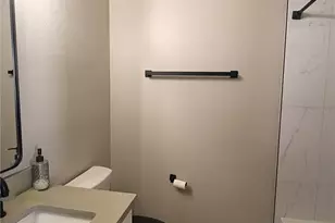 3806 Parkridge Cir, Sarasota, FL 34243 - Photo 13