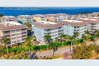 391 Aruba Circle #401, Bradenton, FL 34209 - Photo 29