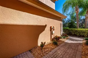 5543 Napa Dr, Sarasota, FL 34243 - Photo 11