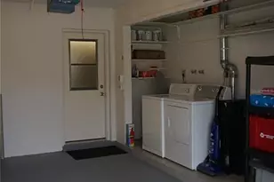 1877 Southpointe Dr, Sarasota, FL 34231 - Photo 17