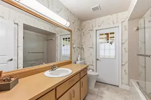 4502 Friar Tuck Ln, Sarasota, FL 34232 - Photo 15