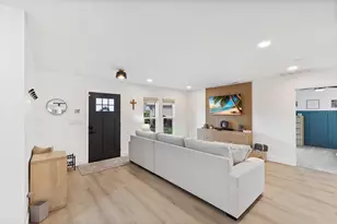 6410 38th Ave Cir W, Bradenton, FL 34209 - Photo 5