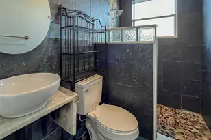 408 Armada Rd S, Venice, FL 34285 - Photo 7