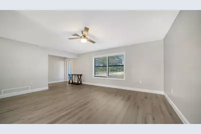 2660 Colorado Street, Sarasota, FL 34237 - Photo 9