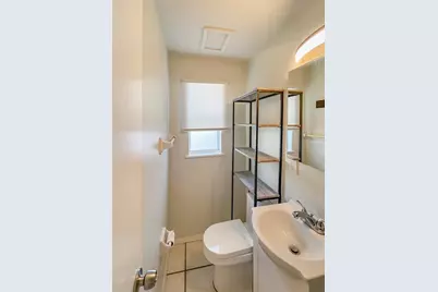 404 Armada Road S #D, Venice, FL 34285 - Photo 5