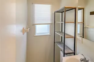 404 Armada Rd S, Venice, FL 34285 - Photo 5