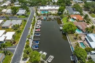 2016 Riverbluff Pkwy, Sarasota, FL 34231 - Photo 81