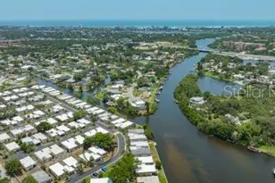 2016 Riverbluff Pkwy, Sarasota, FL 34231 - Photo 35