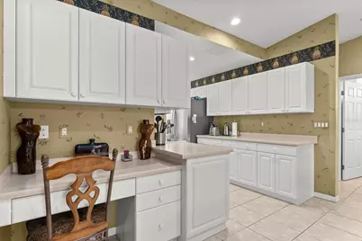 7040 Strand Circle #201, Bradenton, FL 34203 - Photo 11