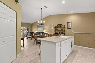 7040 Strand Cir, Bradenton, FL 34203 - Photo 7