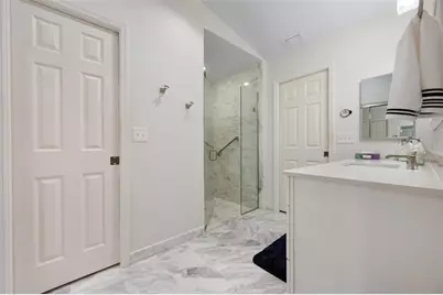 6964 Country Lakes Circle, Sarasota, FL 34243 - Photo 37