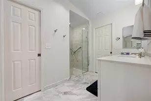 6964 Country Lakes Cir, Sarasota, FL 34243 - Photo 37