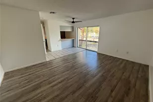 2632 Hidden Lake Dr N, Sarasota, FL 34237 - Photo 3