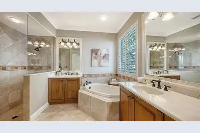 7325 Lake Forest Glen, Lakewood Ranch, FL 34202 - Photo 27