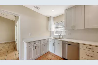 5860 Midnight Pass Road #40, Sarasota, FL 34242 - Photo 5