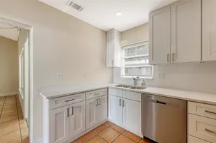 5860 Midnight Pass Rd, Sarasota, FL 34242 - Photo 5