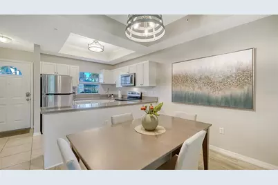 4240 Breezeway Boulevard #310, Sarasota, FL 34238 - Photo 11