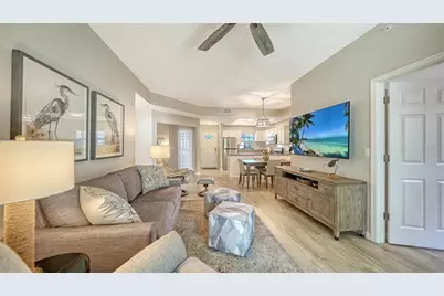 4240 Breezeway Boulevard #310, Sarasota, FL 34238 - Photo 9