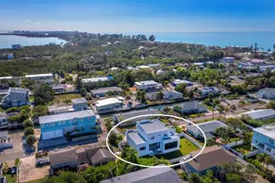 635 Jungle Queen Way, Longboat Key, FL 34228 - Photo 5