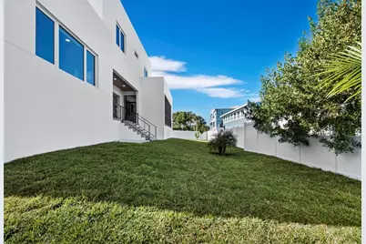 635 Jungle Queen Way, Longboat Key, FL 34228 - Photo 43