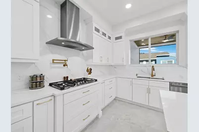 635 Jungle Queen Way, Longboat Key, FL 34228 - Photo 17