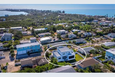 635 Jungle Queen Way, Longboat Key, FL 34228 - Photo 5