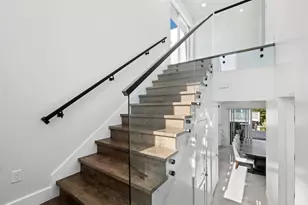 635 Jungle Queen Way, Longboat Key, FL 34228 - Photo 29