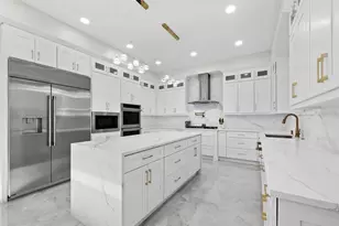 635 Jungle Queen Way, Longboat Key, FL 34228 - Photo 15