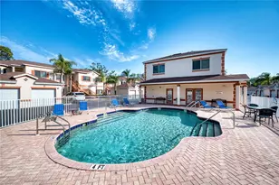 3980 Mediterranea Cir, Sarasota, FL 34233 - Photo 23