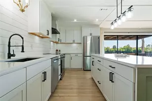 724 115th Ave N, Saint Petersburg, FL 33716 - Photo 15