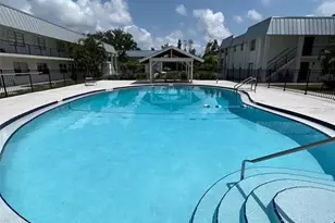 3232 Fruitville Rd, Sarasota, FL 34237 - Photo 9