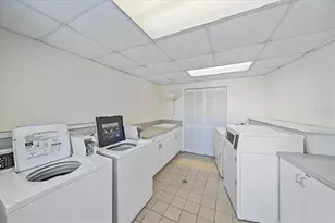 100 Sands Point Rd, Longboat Key, FL 34228 - Photo 31