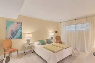 1100 Benjamin Franklin Dr, Sarasota, FL 34236 - Photo 25