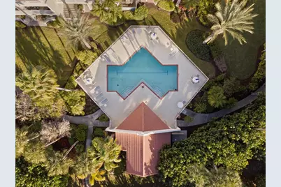 4610 Mirabella Court, Saint Pete Beach, FL 33706 - Photo 23