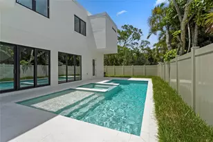 2604 Sydelle St, Sarasota, FL 34237 - Photo 3