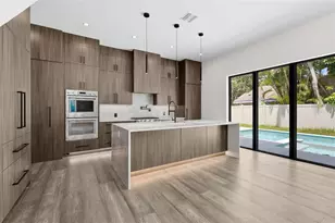 2604 Sydelle St, Sarasota, FL 34237 - Photo 5