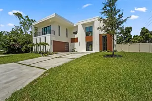 2604 Sydelle St, Sarasota, FL 34237 - Photo 19