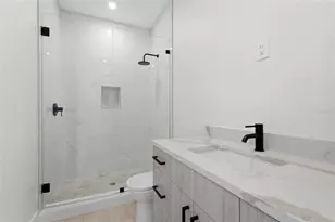 2604 Sydelle St, Sarasota, FL 34237 - Photo 67