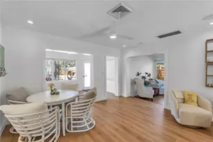 3842 Chapel Dr, Sarasota, FL 34234 - Photo 9