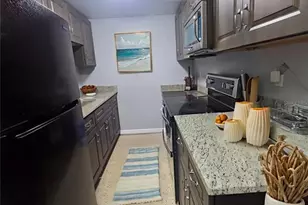 3007 15th St W, Bradenton, FL 34205 - Photo 7