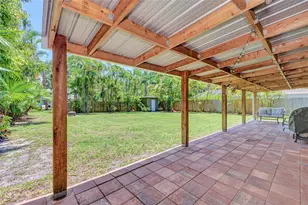 1894 Loma Linda St, Sarasota, FL 34239 - Photo 37